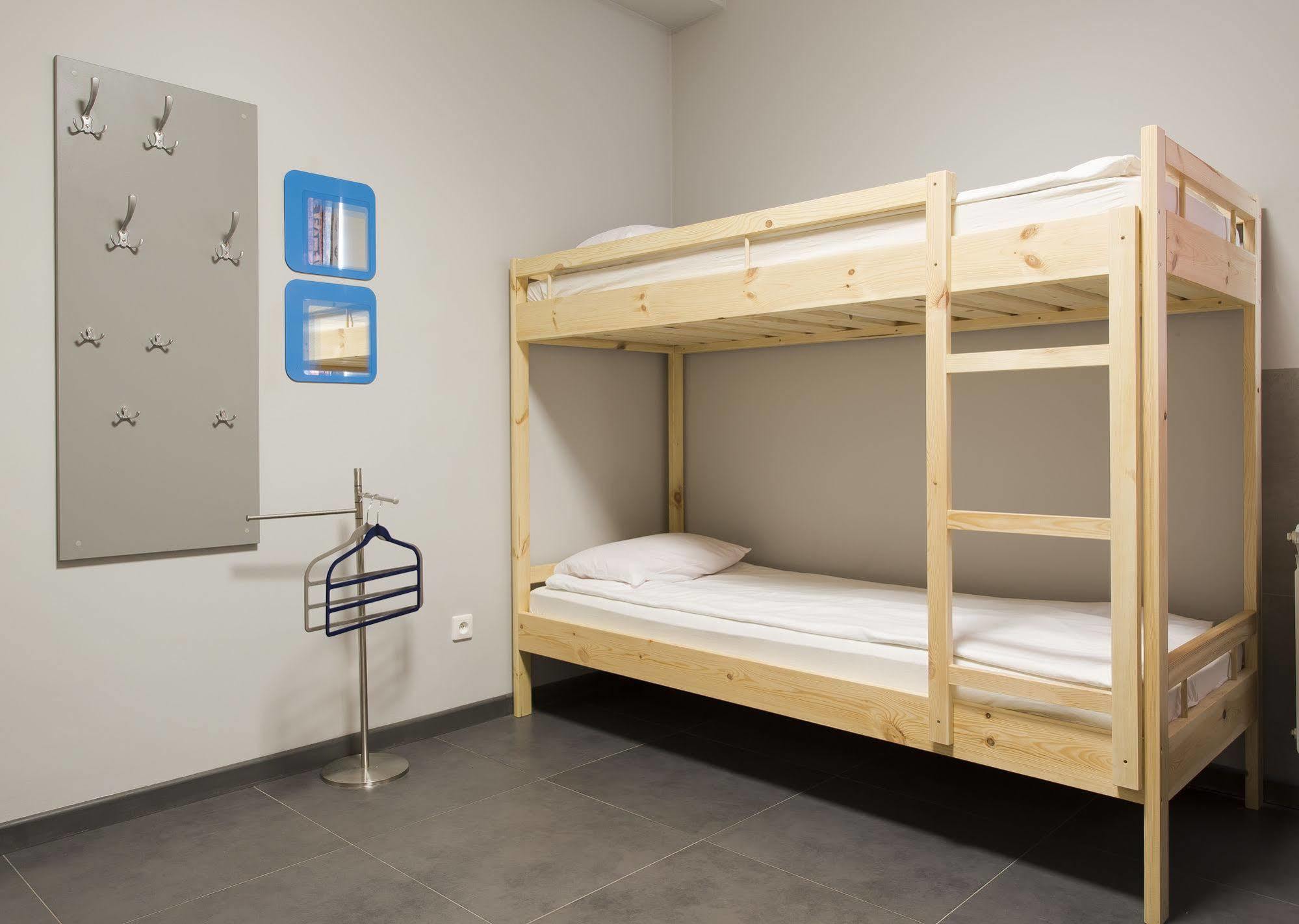 Hostel Siennicka وارسو المظهر الخارجي الصورة