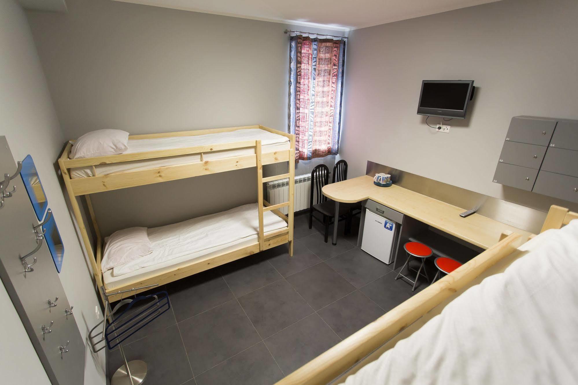Hostel Siennicka وارسو المظهر الخارجي الصورة