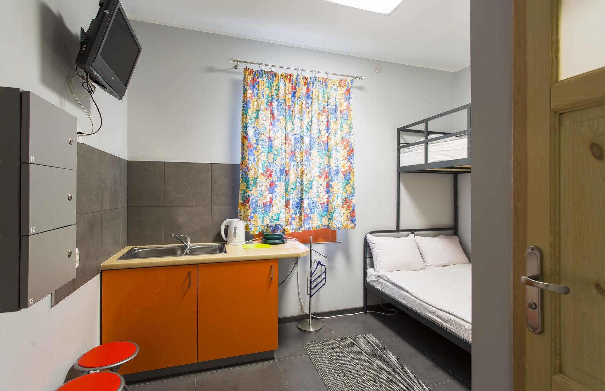 Hostel Siennicka وارسو المظهر الخارجي الصورة